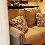 Xili's Apartment, Netflix & Free Parking *