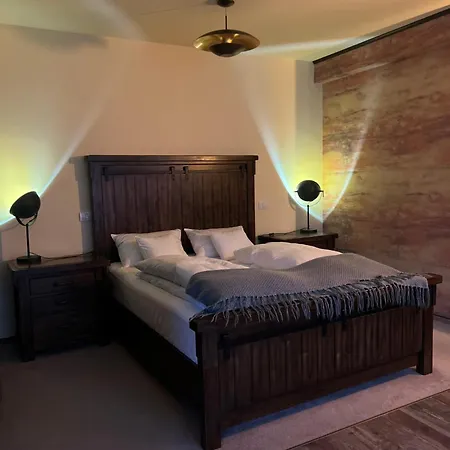 Xili's Apartment, Netflix & Free Parking * Brasov