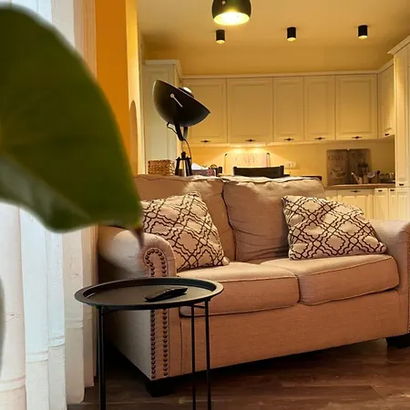 Xili's Apartment, Netflix & Free Parking דירה בראשוב