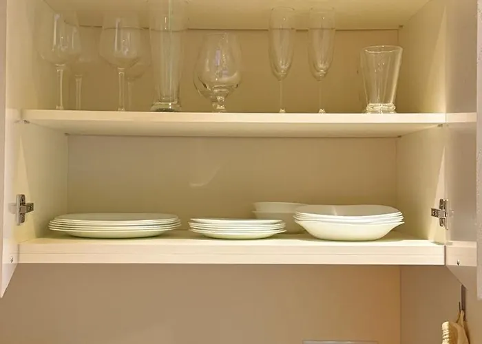 Xili's Apartment, Netflix & Free Parking * Brassó